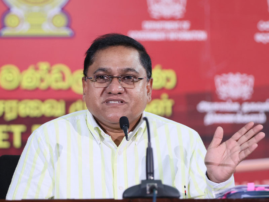 රාජ්‍ය සේවක වැටුප් ජනවාරියේ වැඩි කරනවා